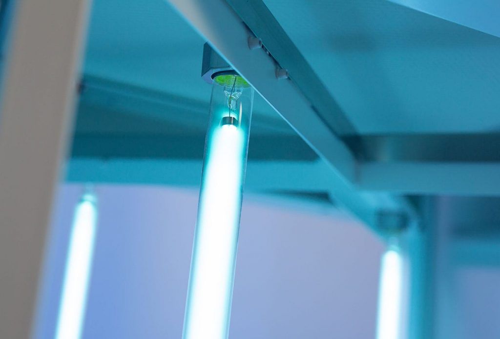Tia UV C được trang bị trên thiết bị máy lọc không khí diệt khuẩn tia UV của BLOCK