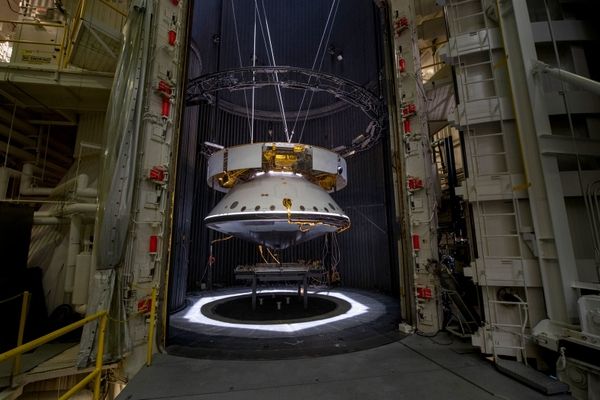 Tàu vũ trụ Mars 2020 của Nasa trải qua các bài Test trong Phòng sạch