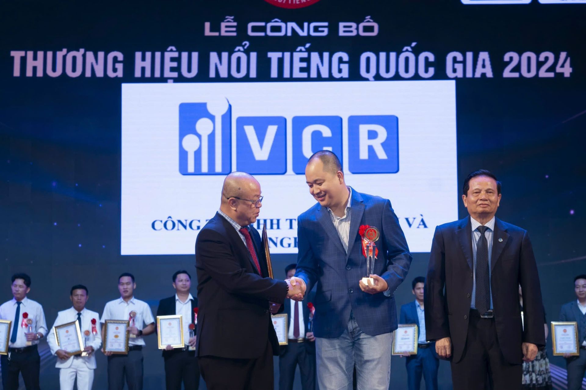 VCR Vinh Dự Đạt Giải Top 10 Thương Hiệu Quốc Gia Năm 2024: Khẳng Định Vị Thế Tiên Phong