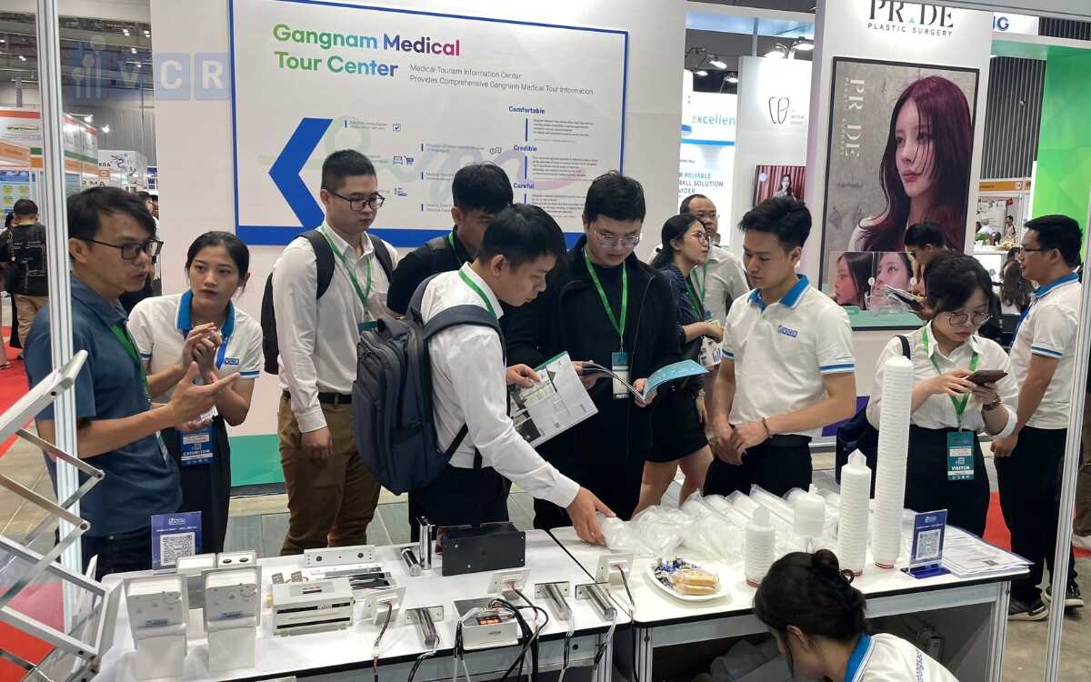 ngay-2-vietnam-medipharm-expo 