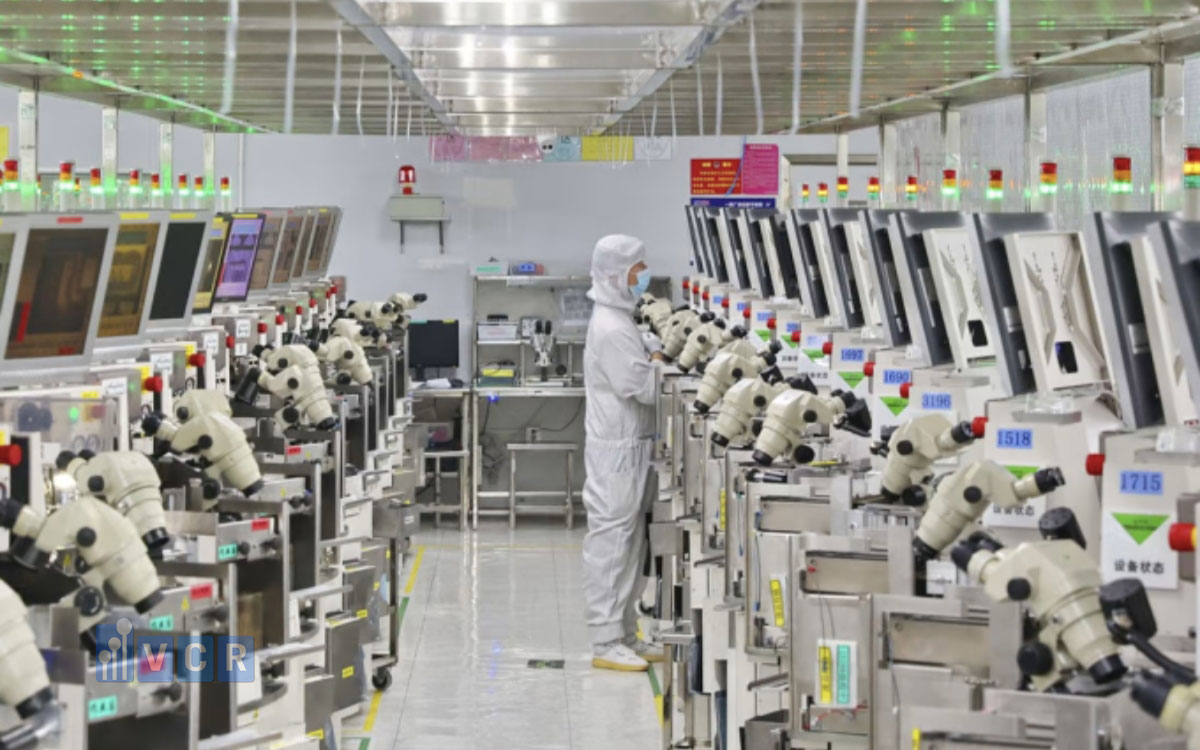 Vì sao sản xuất chip cần kiểm soát tĩnh điện nghiêm ngặt?