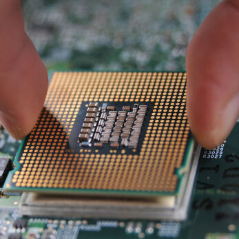 Thiết bị phòng sạch cần có trong nhà máy sản xuất chip