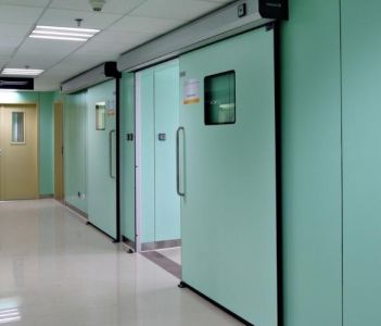 Chọn màu cửa nào cho cửa phòng sạch bệnh viện?