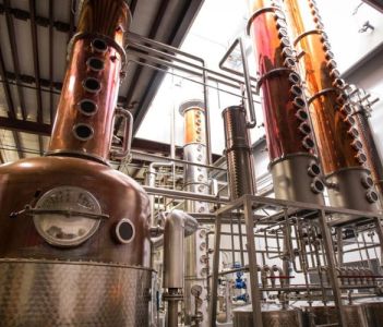 Tìm hiểu quy trình sản xuất rượu công nghiệp