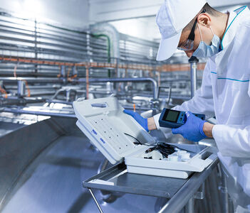 Thẩm định GMP theo WHO & EU GMP - Phân tích chuyên sâu bởi VCR