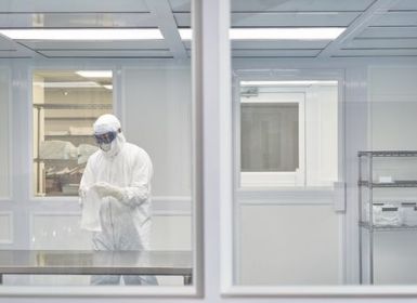 Quần áo phòng sạch: Tập trung rủi ro đáp ứng chất lượng theo thiết kế