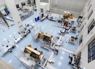 Thay thế bộ lọc trong các Phòng sạch Hàng Không - Vũ Trụ