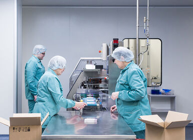 Phân tích luồng người - vật liệu - chất thải trong dây chuyền tiêm