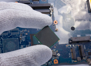 Áp suất, rung động và nhiệt độ: Những “kẻ thù vô hình” của ngành chip