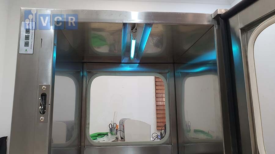 Đèn cực tím pass box