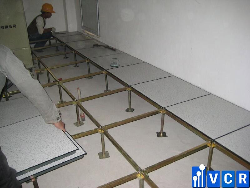 lắp đặt sàn nâng phòng sạch
