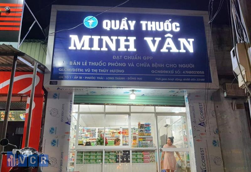 biển hiệu nhà thuốc bằng đèn LED