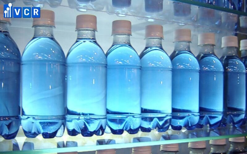 Nước đóng chai chứa nhiều khoáng chất tự nhiên