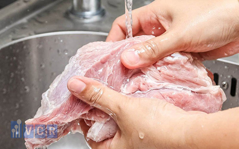 Nguồn nước quyết định phần nào chất lượng có đảm bảo tiêu chuẩn nước sản xuất thực phẩm hay không.